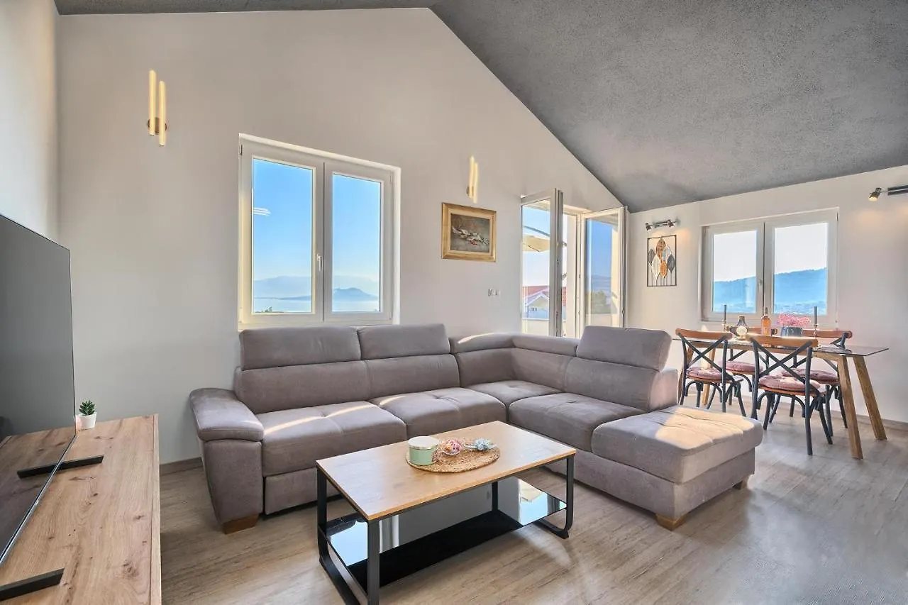 Aquamarin - Premium Seaview Apartment Slatine